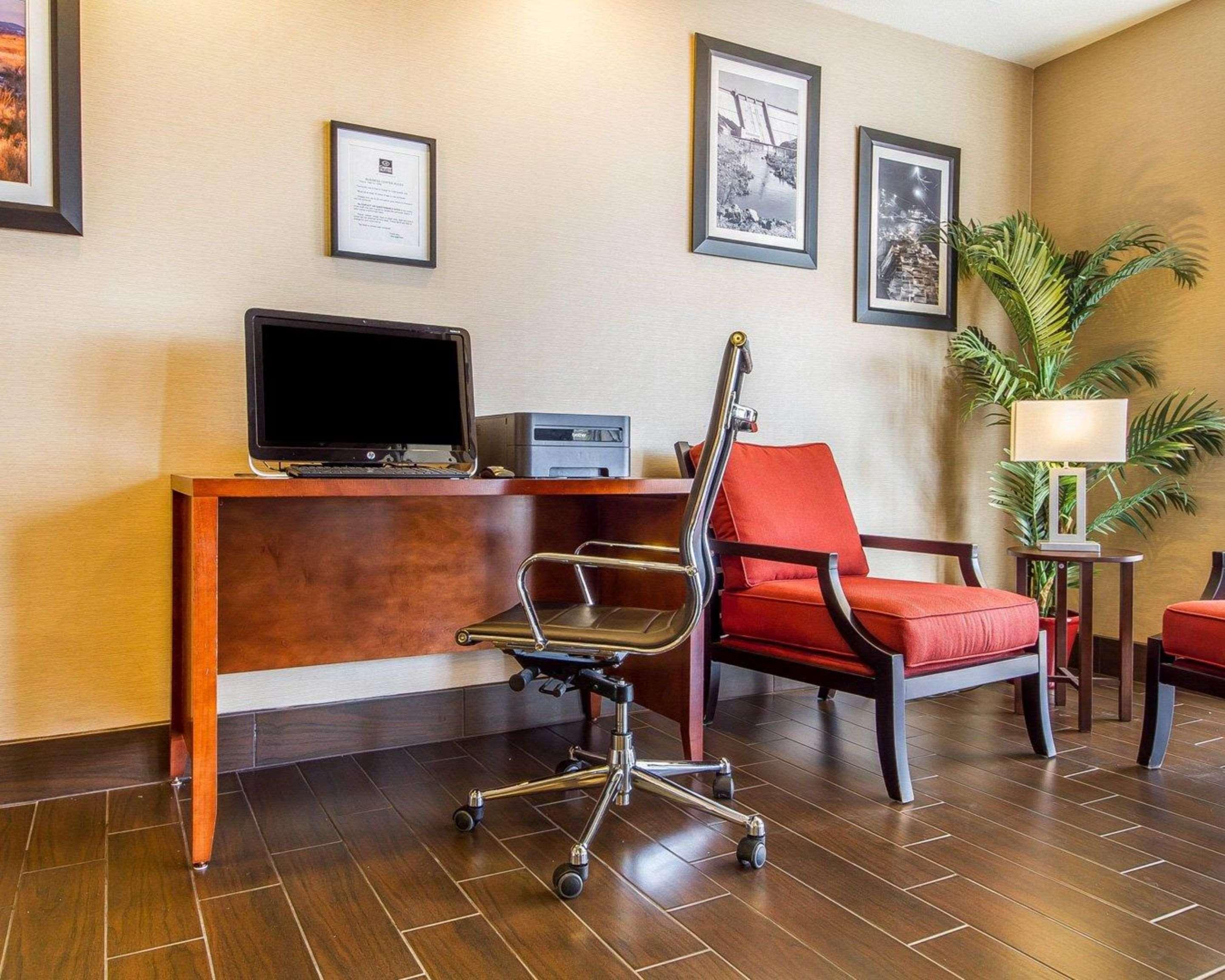 Comfort Suites Redding - Shasta Lake Экстерьер фото