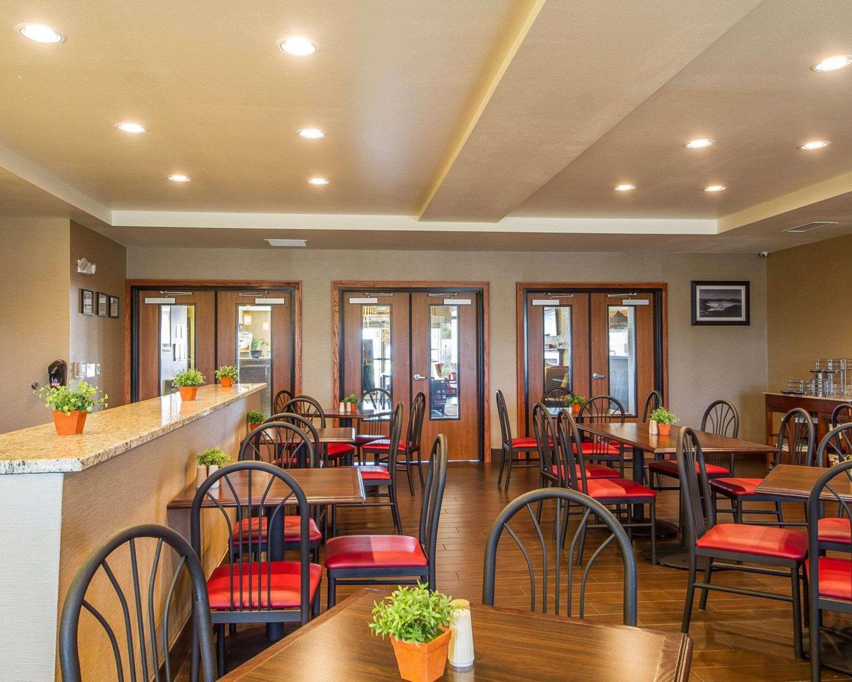 Comfort Suites Redding - Shasta Lake Экстерьер фото