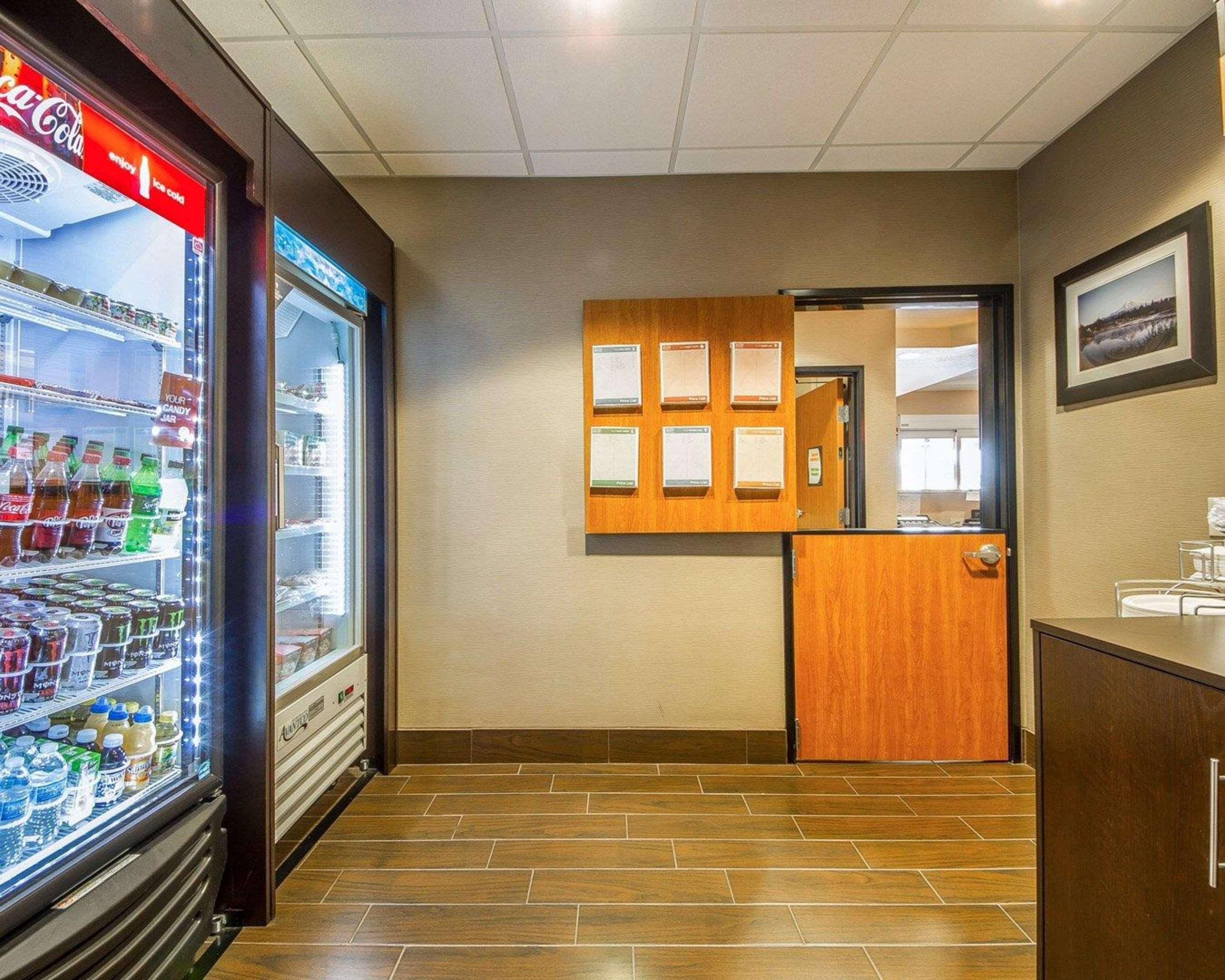 Comfort Suites Redding - Shasta Lake Экстерьер фото