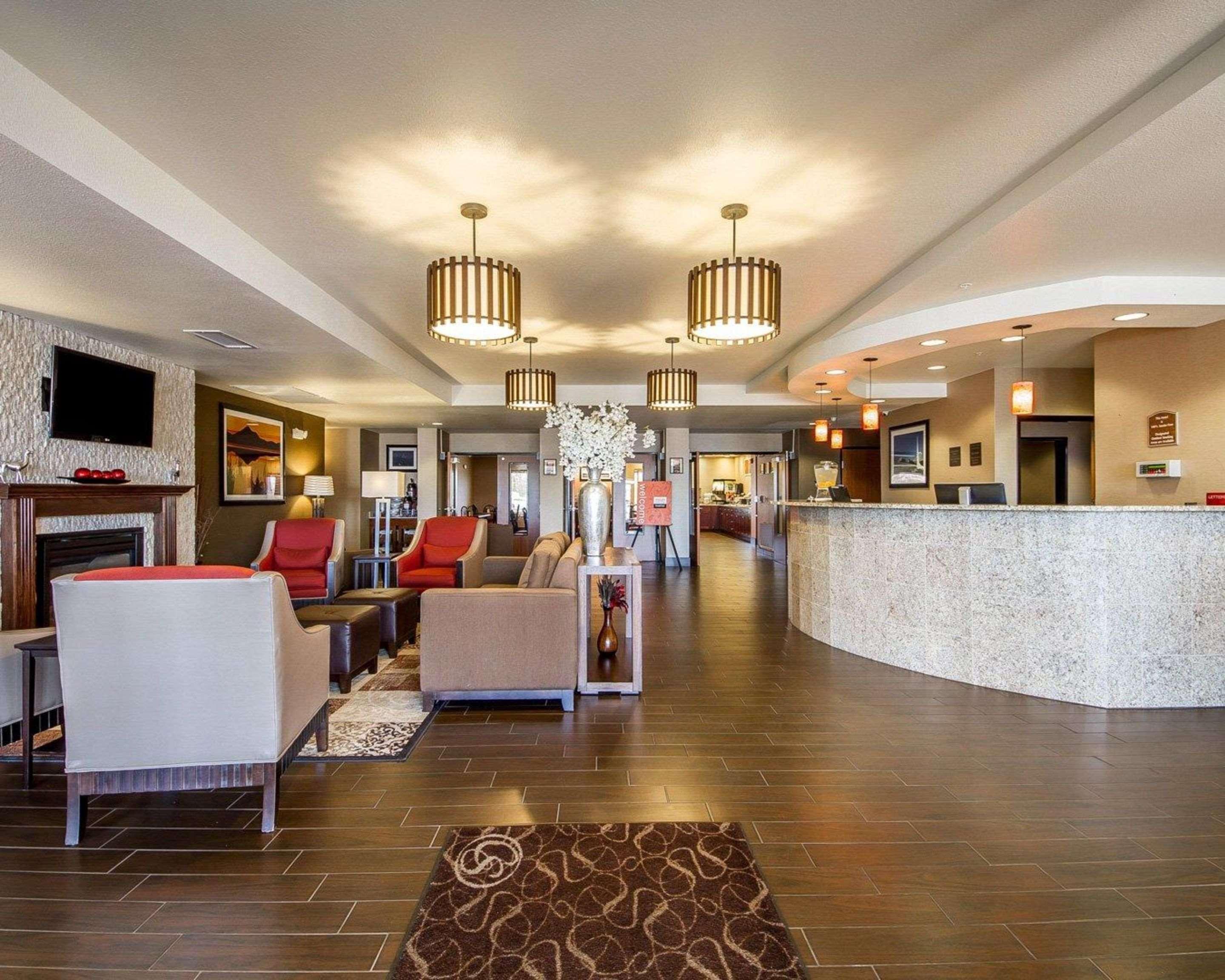 Comfort Suites Redding - Shasta Lake Экстерьер фото