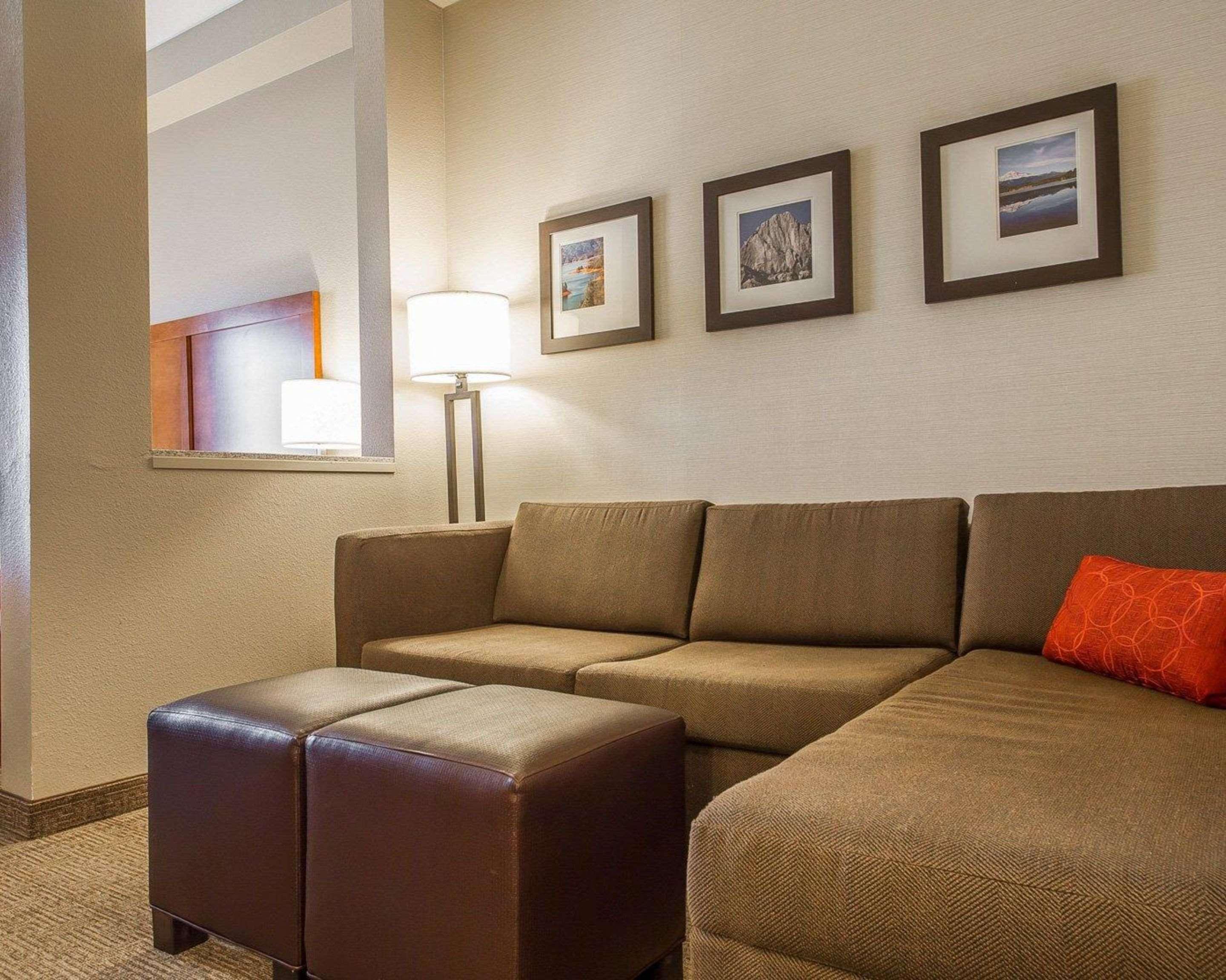 Comfort Suites Redding - Shasta Lake Экстерьер фото