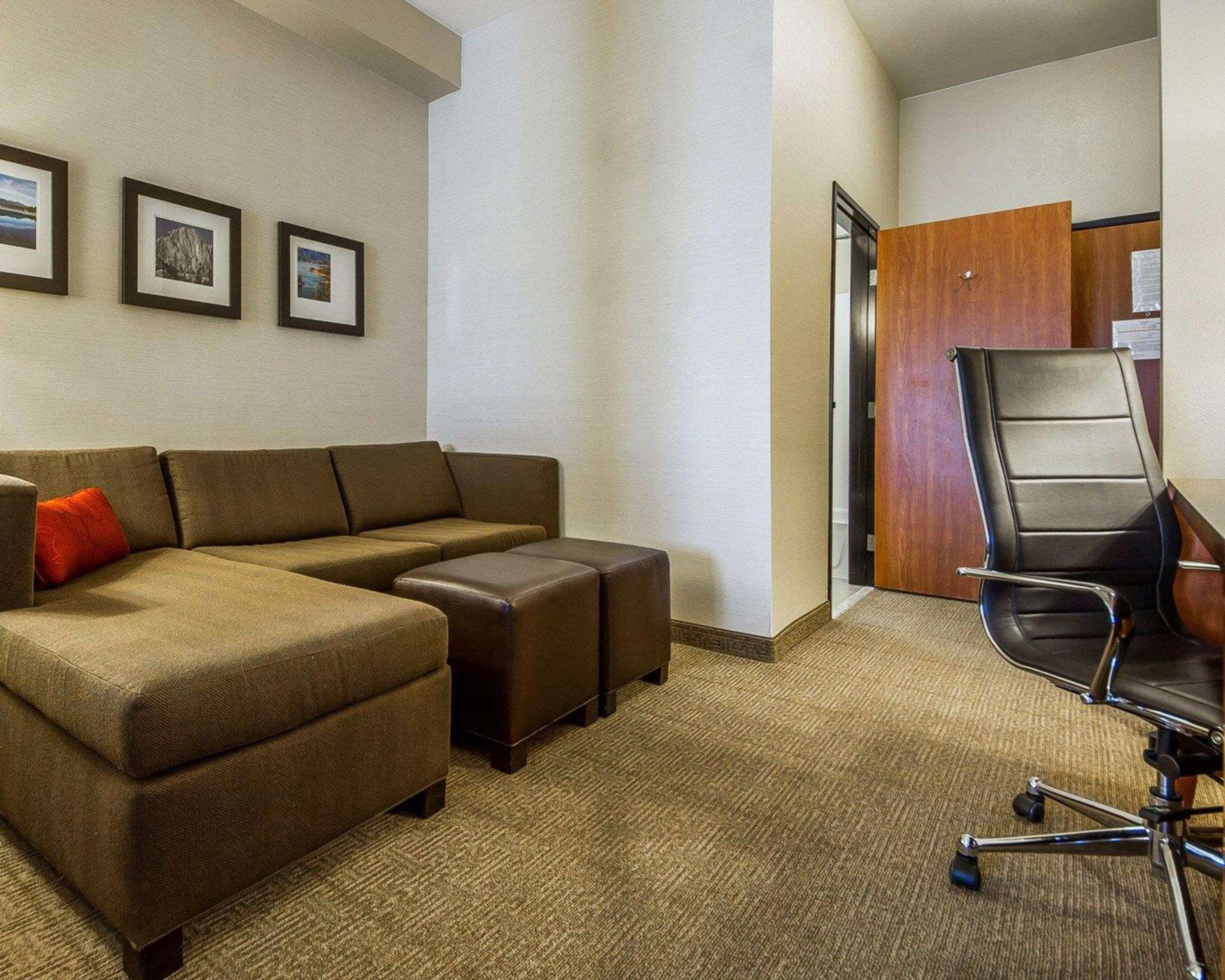 Comfort Suites Redding - Shasta Lake Экстерьер фото