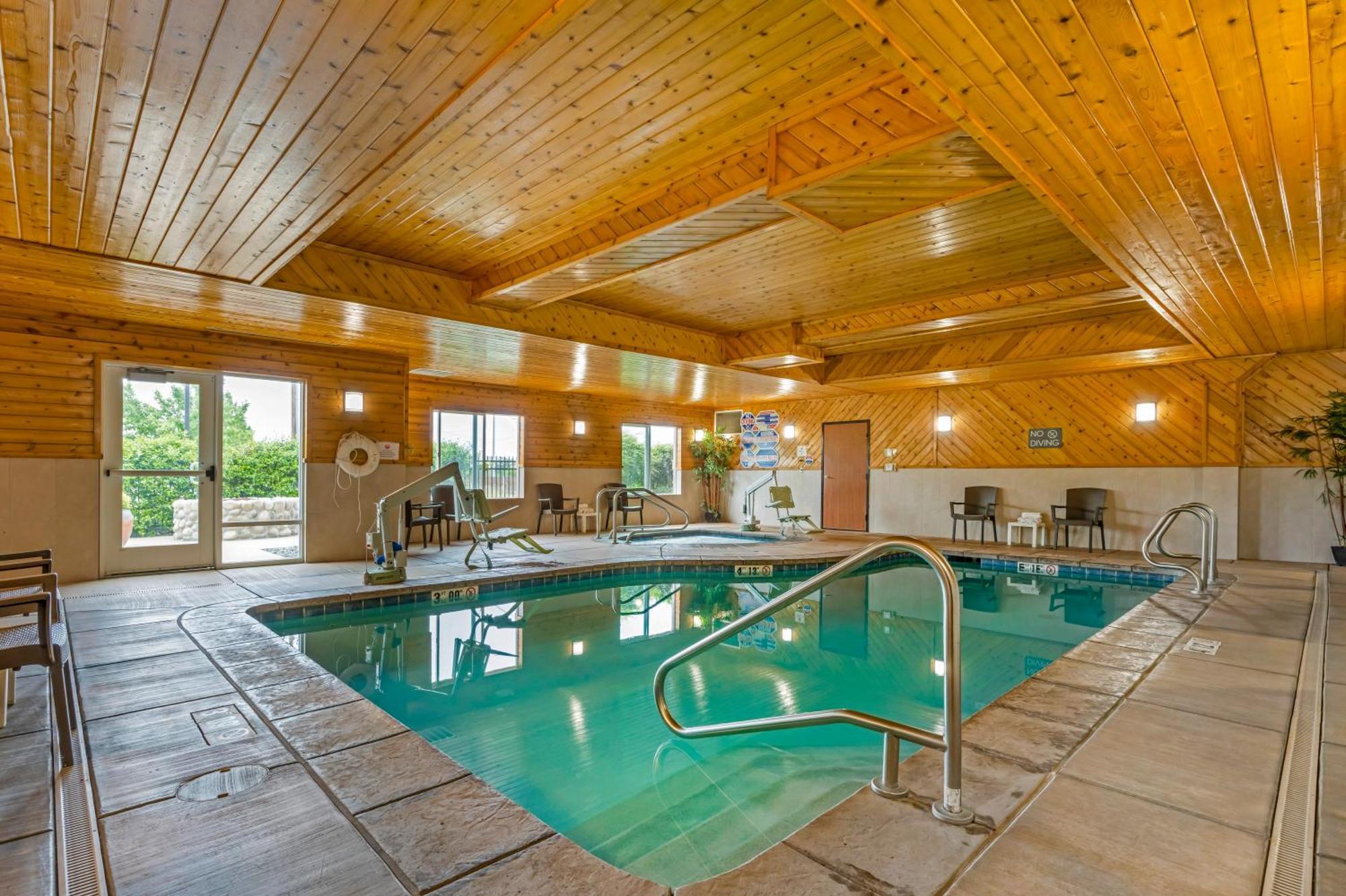 Comfort Suites Redding - Shasta Lake Экстерьер фото