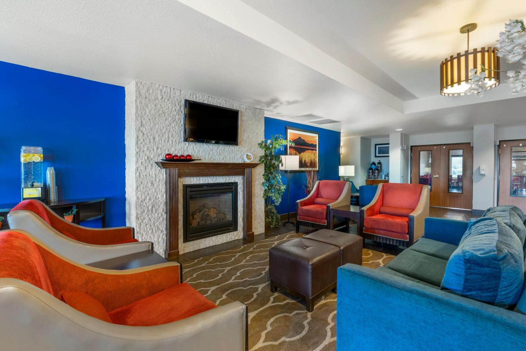 Comfort Suites Redding - Shasta Lake Экстерьер фото