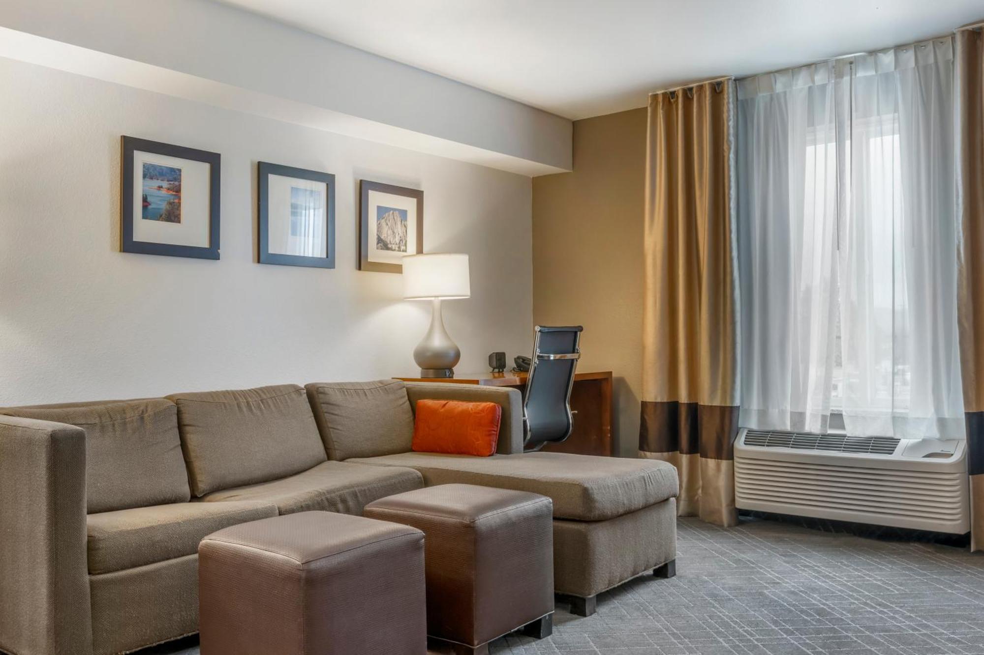 Comfort Suites Redding - Shasta Lake Экстерьер фото