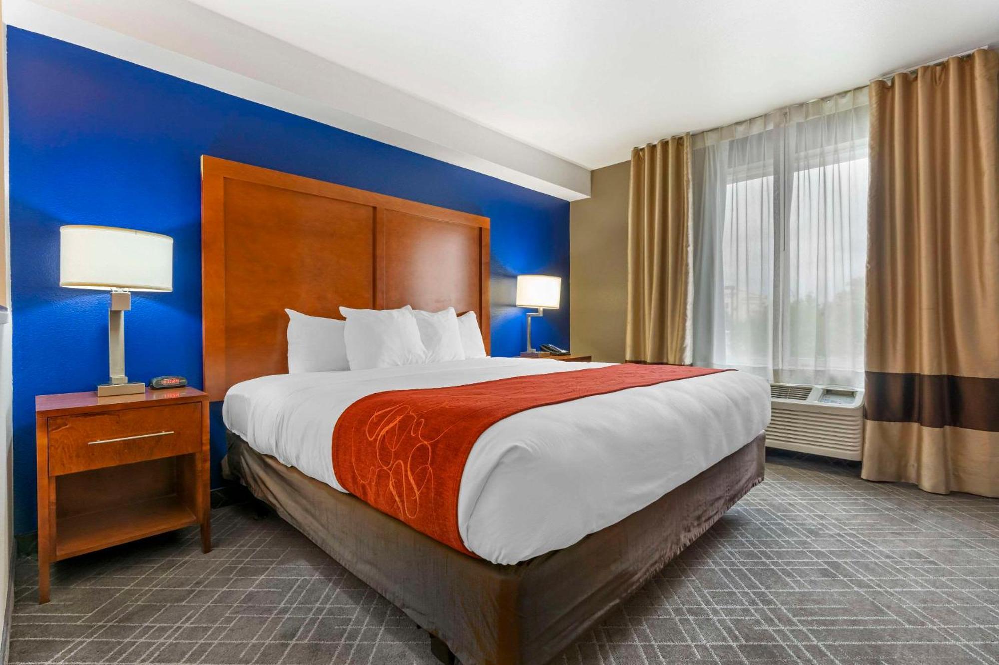 Comfort Suites Redding - Shasta Lake Экстерьер фото