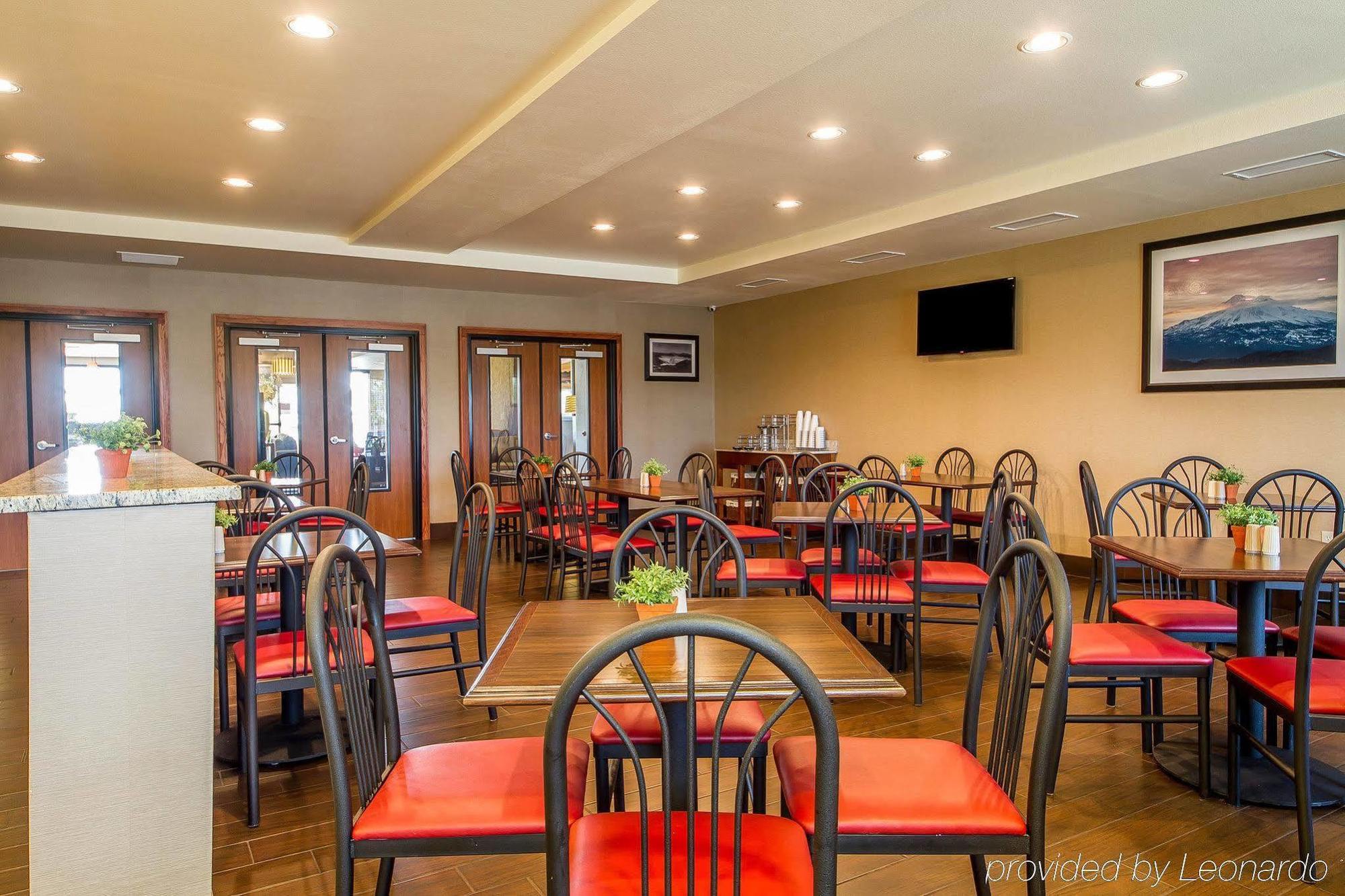 Comfort Suites Redding - Shasta Lake Экстерьер фото
