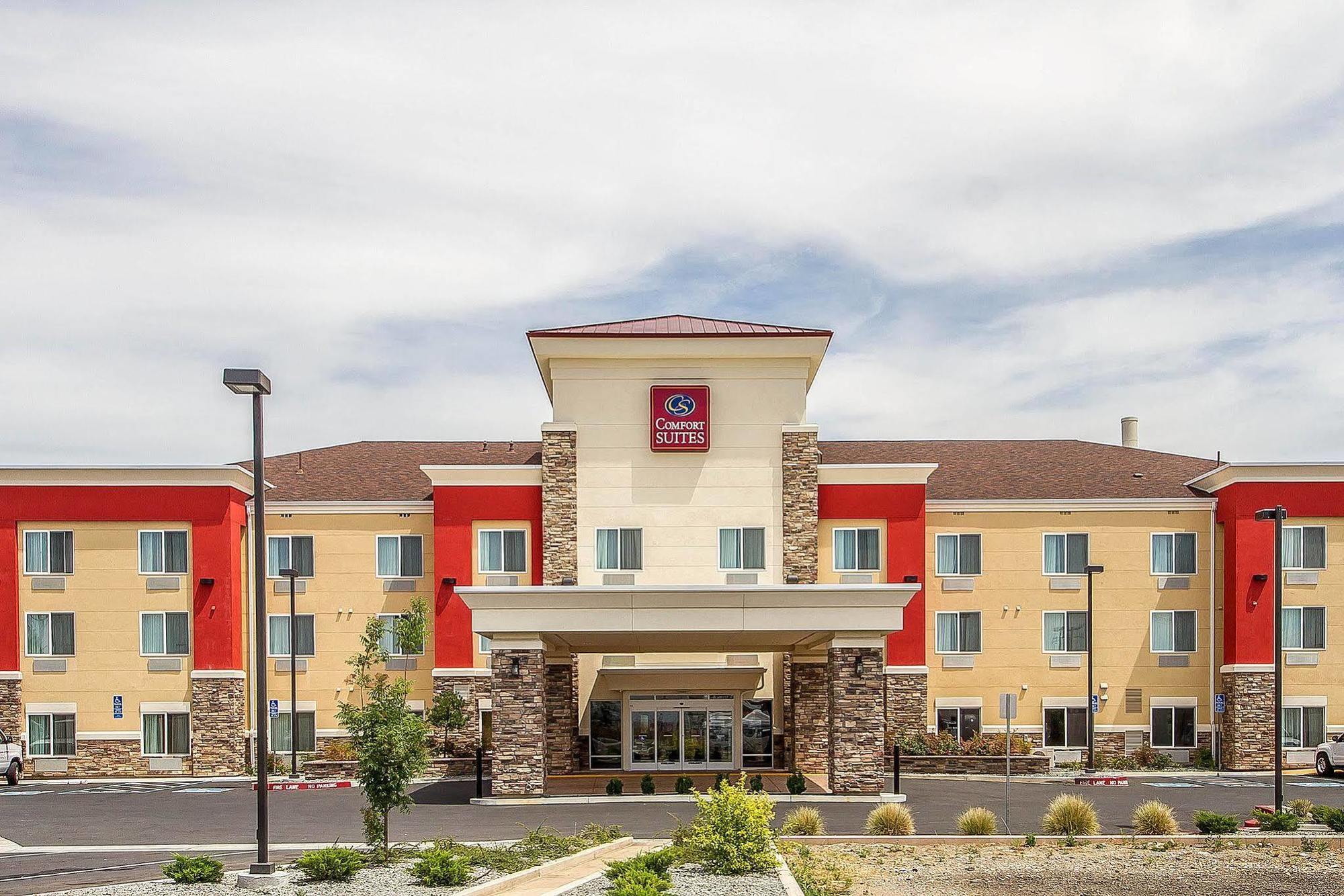 Comfort Suites Redding - Shasta Lake Экстерьер фото