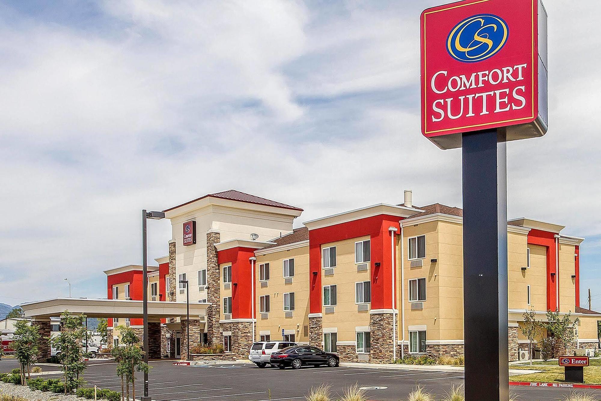 Comfort Suites Redding - Shasta Lake Экстерьер фото